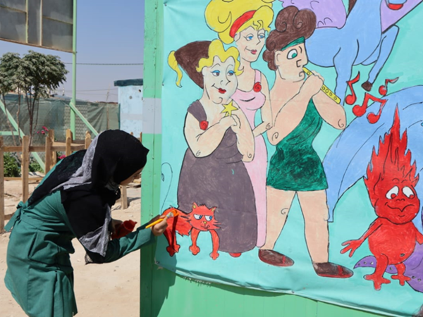 Salam showing off her talent Salam showing off her talent