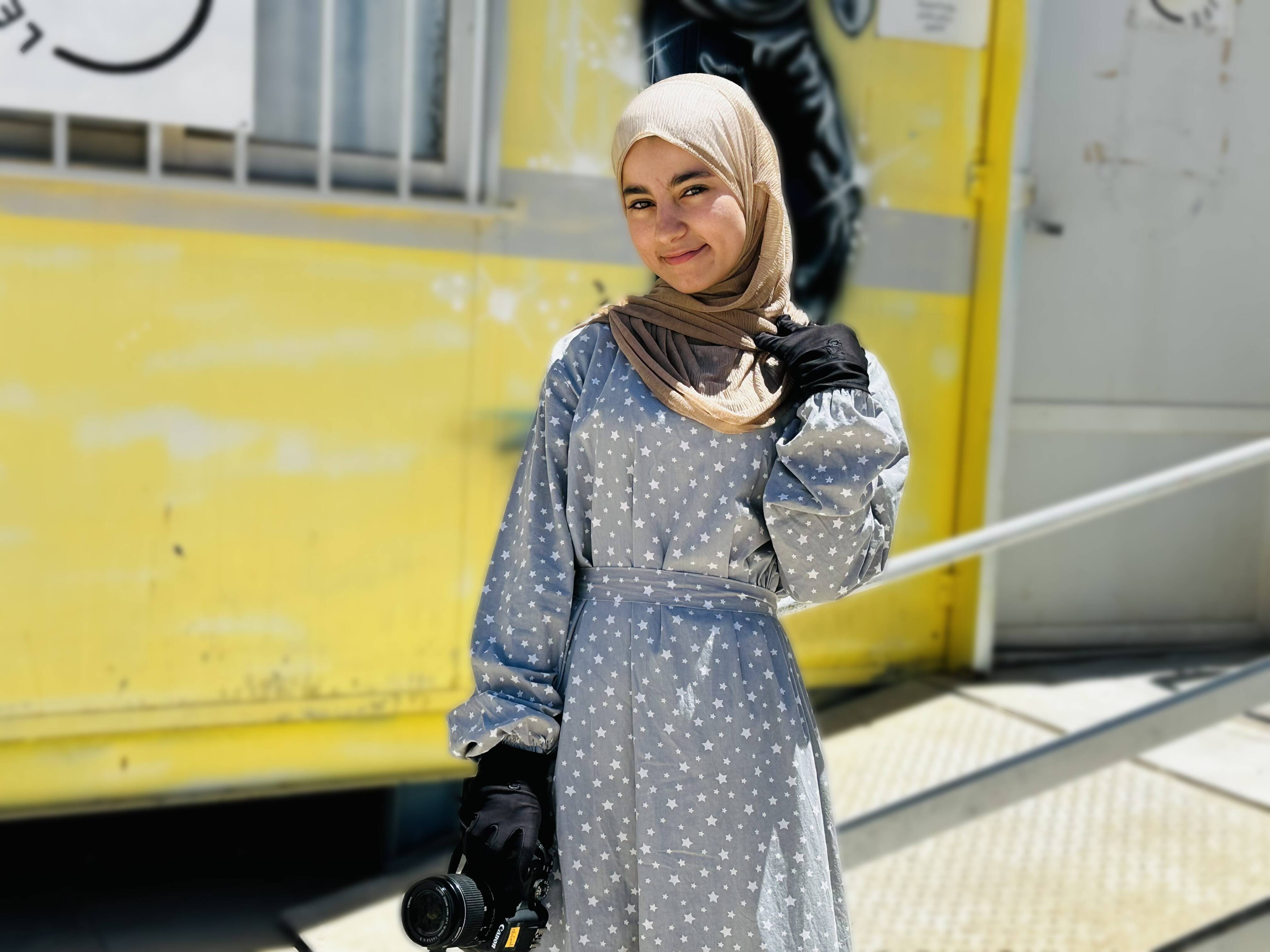 Girl posing in Zaatari Girl posing in Zaatari